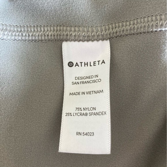 Athleta Savasana Macrame 7/8 Tights Medium - Picture 12 of 13